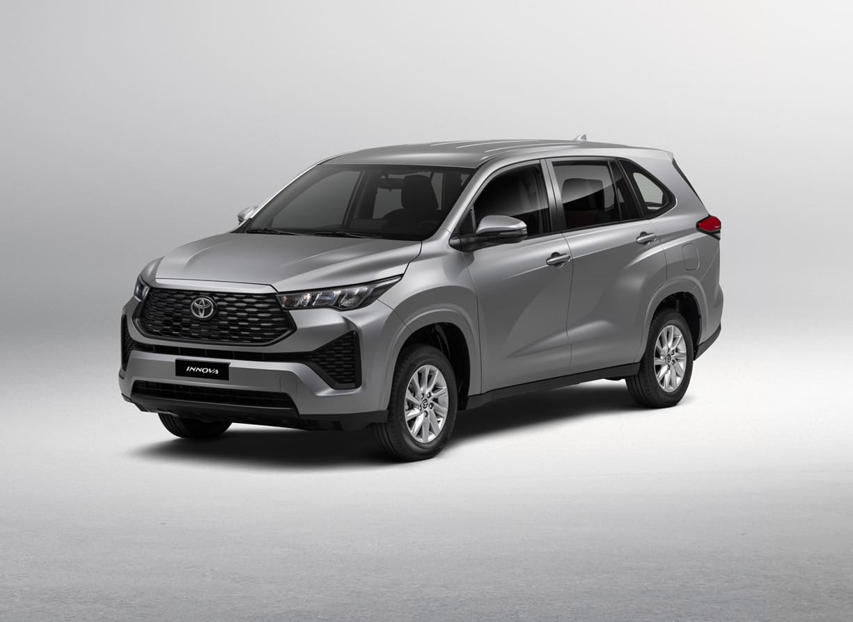 تويوتا إنوفا