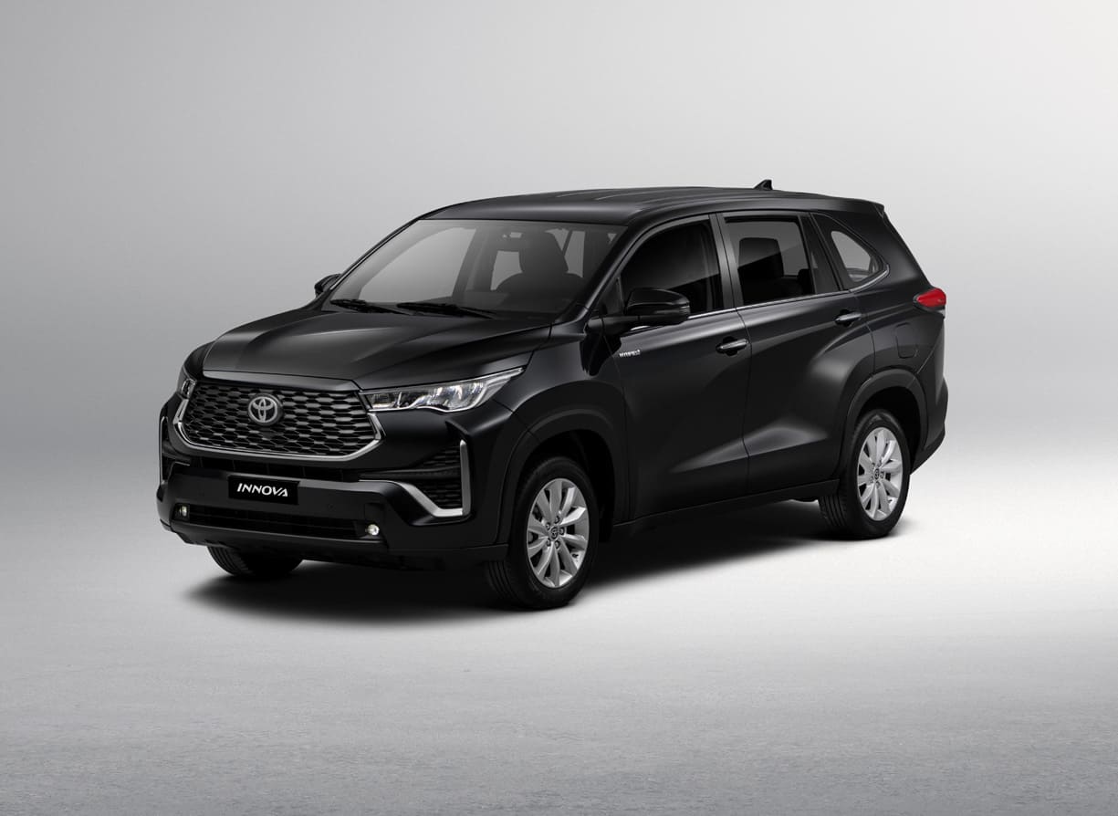 تويوتا إنوفا