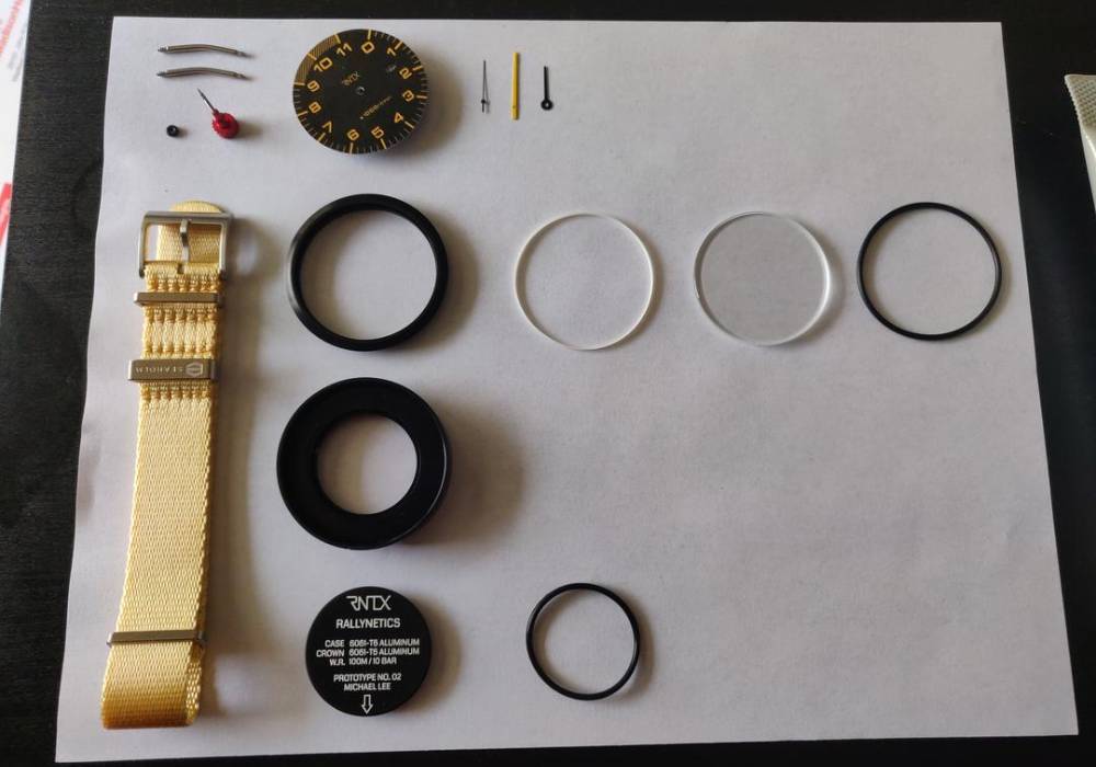 المعدات المستخدمة في تصميم الساعة