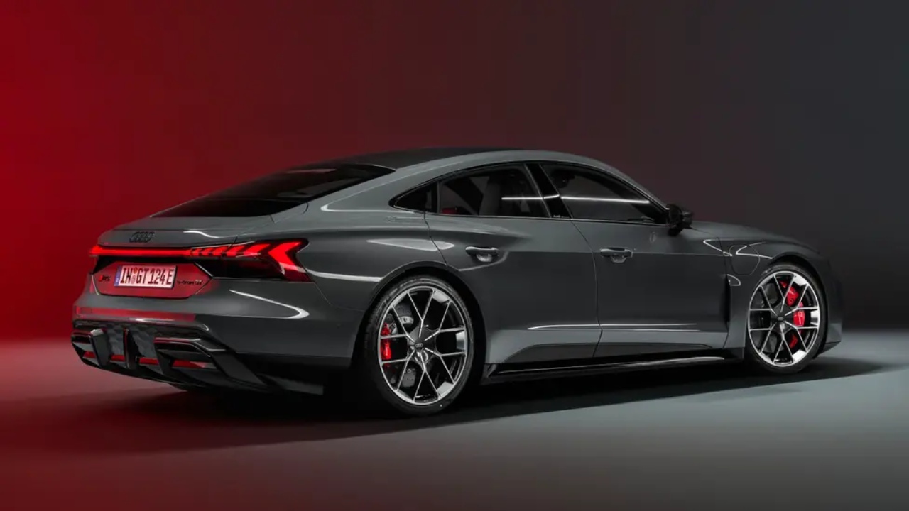 أودي ار اس اي ترون جي تي