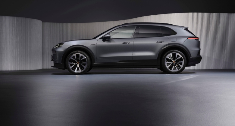 بورشه كايين كهربتئية خاردي