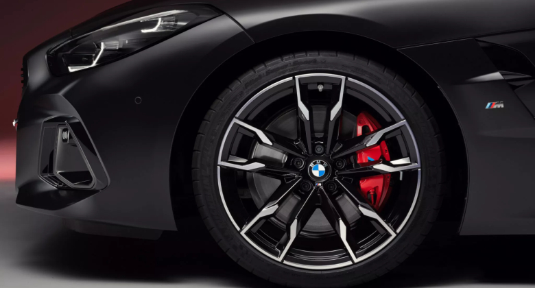 بي ام دبليو زد 4 الأخير 