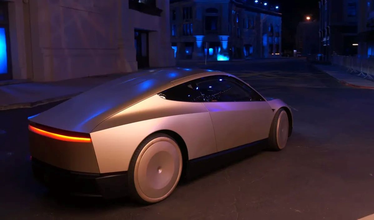 تسلا سايبركاب