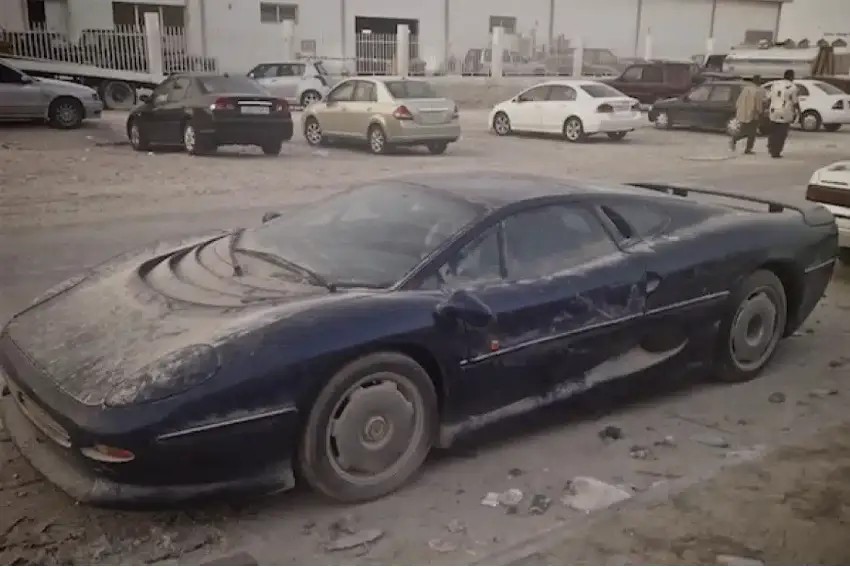 أندر السيارات الخارقة