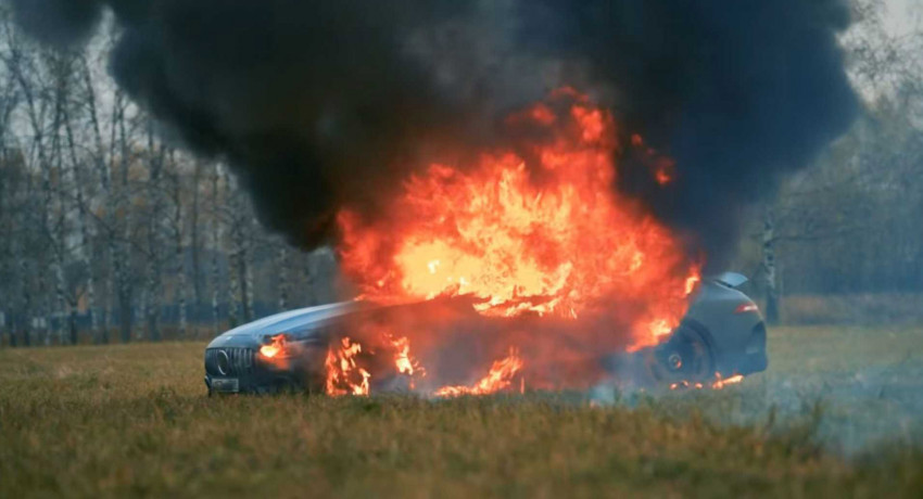 حرق سيارة مرسيدس