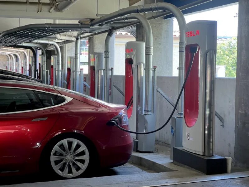 سيارة كهربائية