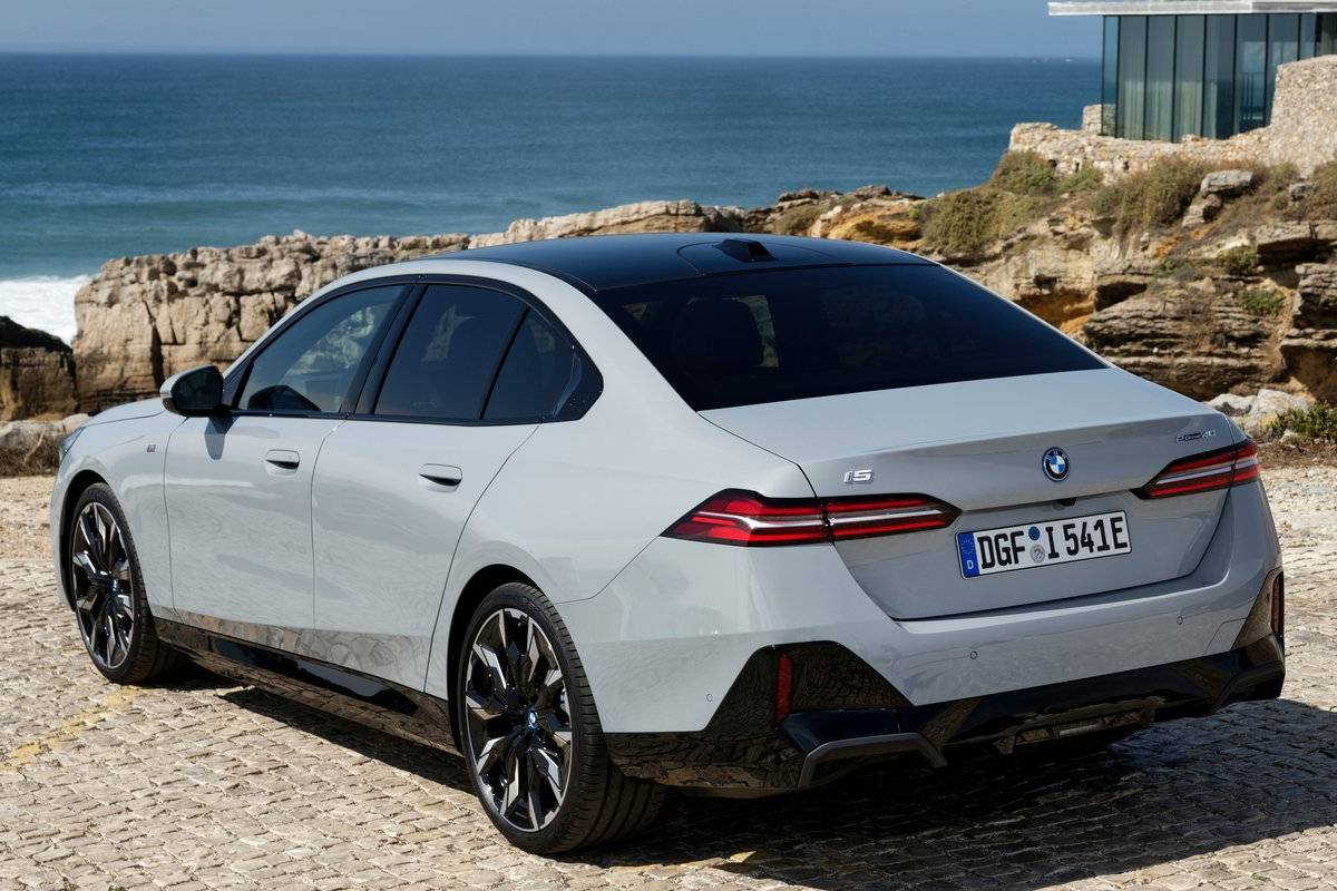 سيارات كهربائية