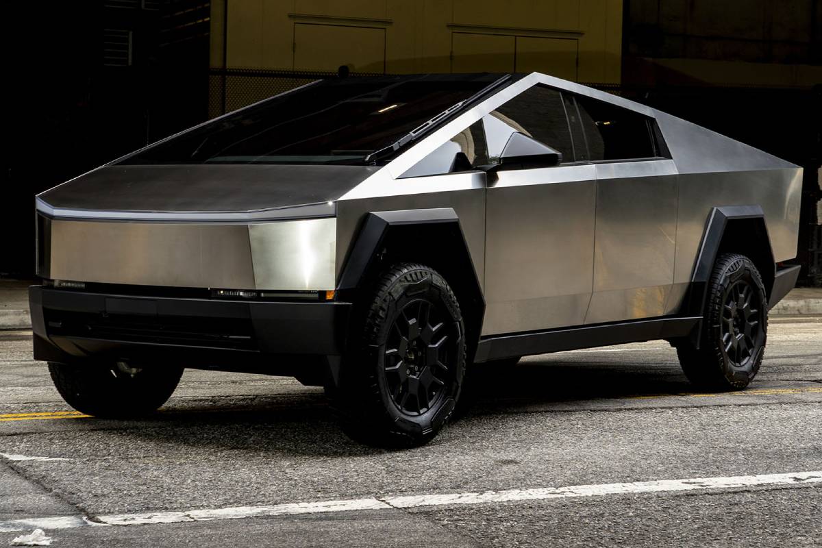 سيارة كيم كارداشيان