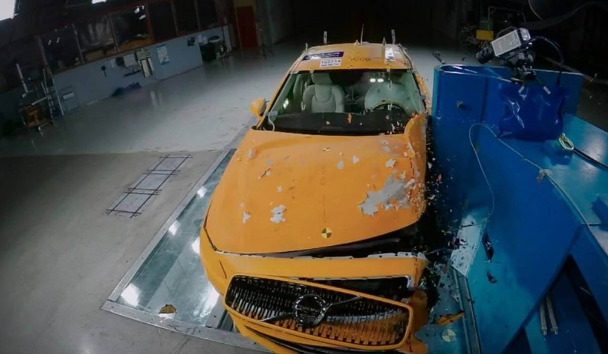 اختبار مركز سلامة فولفو