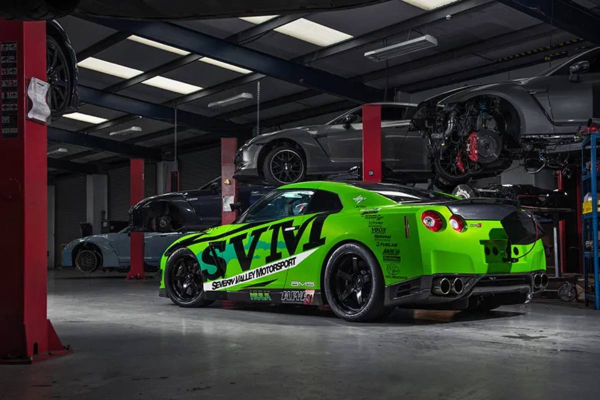 نيسان جي تي ار