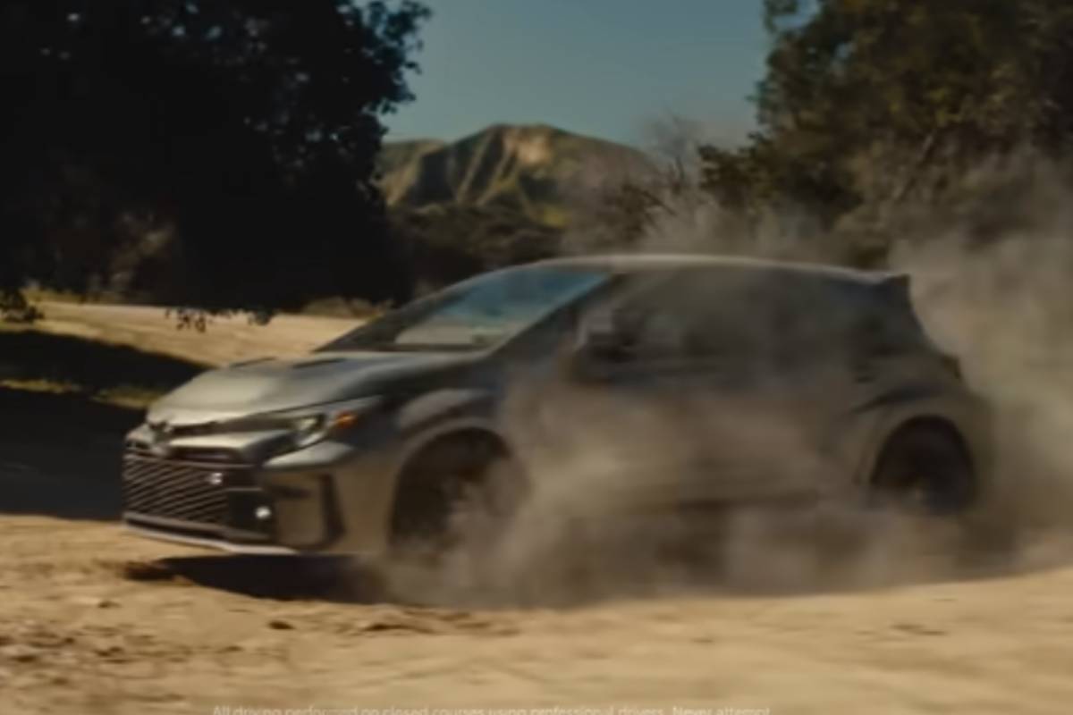 تويوتا كورولا جي ار 2023