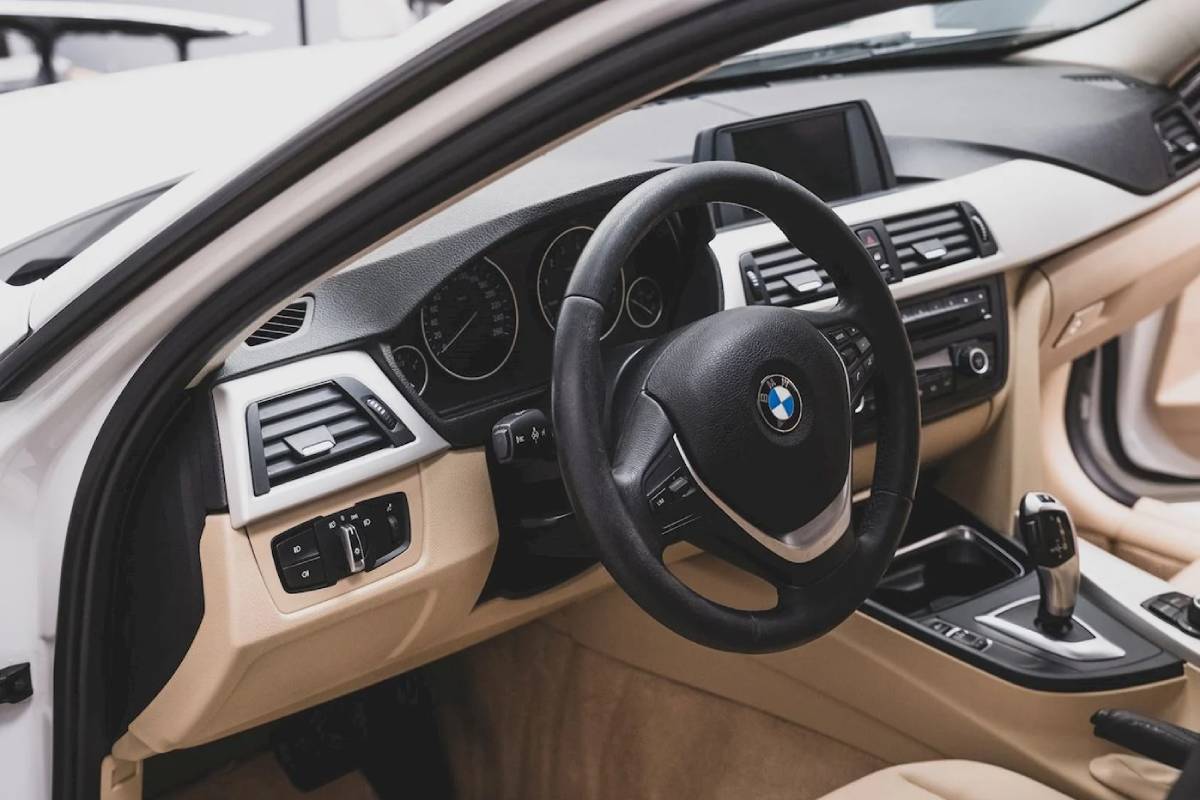 مقصورة السيارة