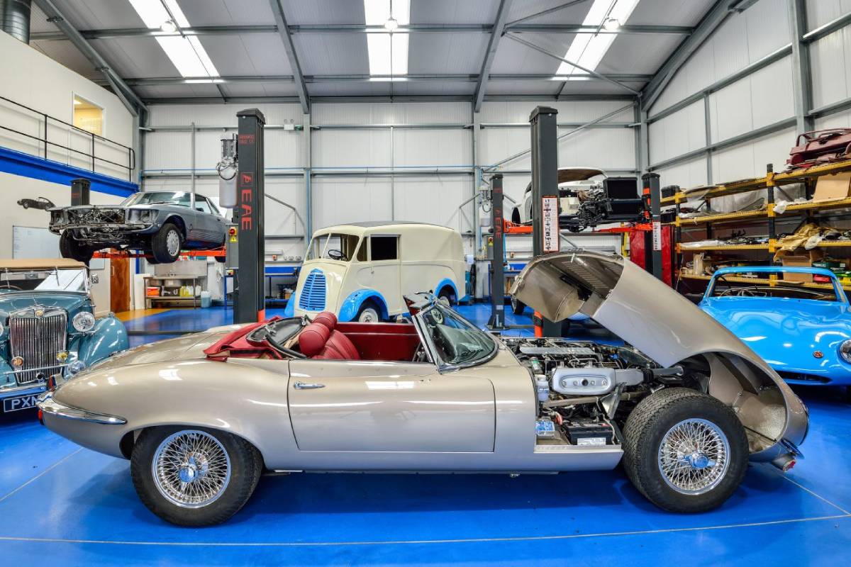 سيارات كلاسيكية