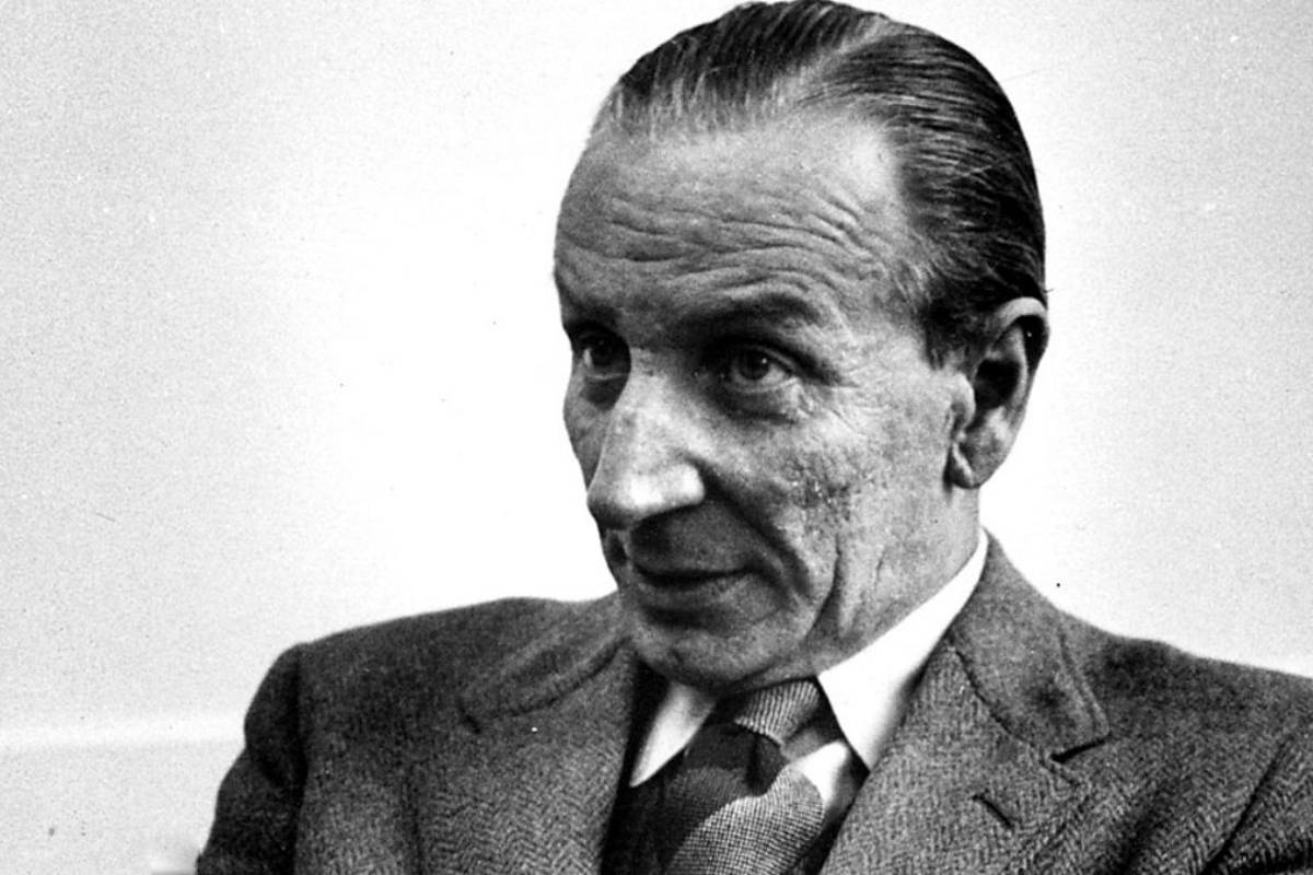 أليك إيسيغونيس