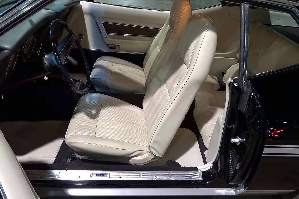 سيارات كلاسيكية