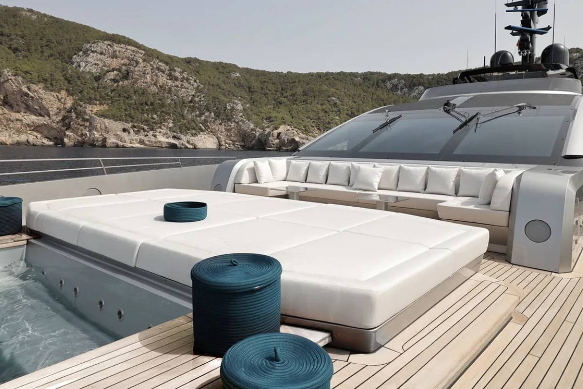 يخت نو ستراس تو