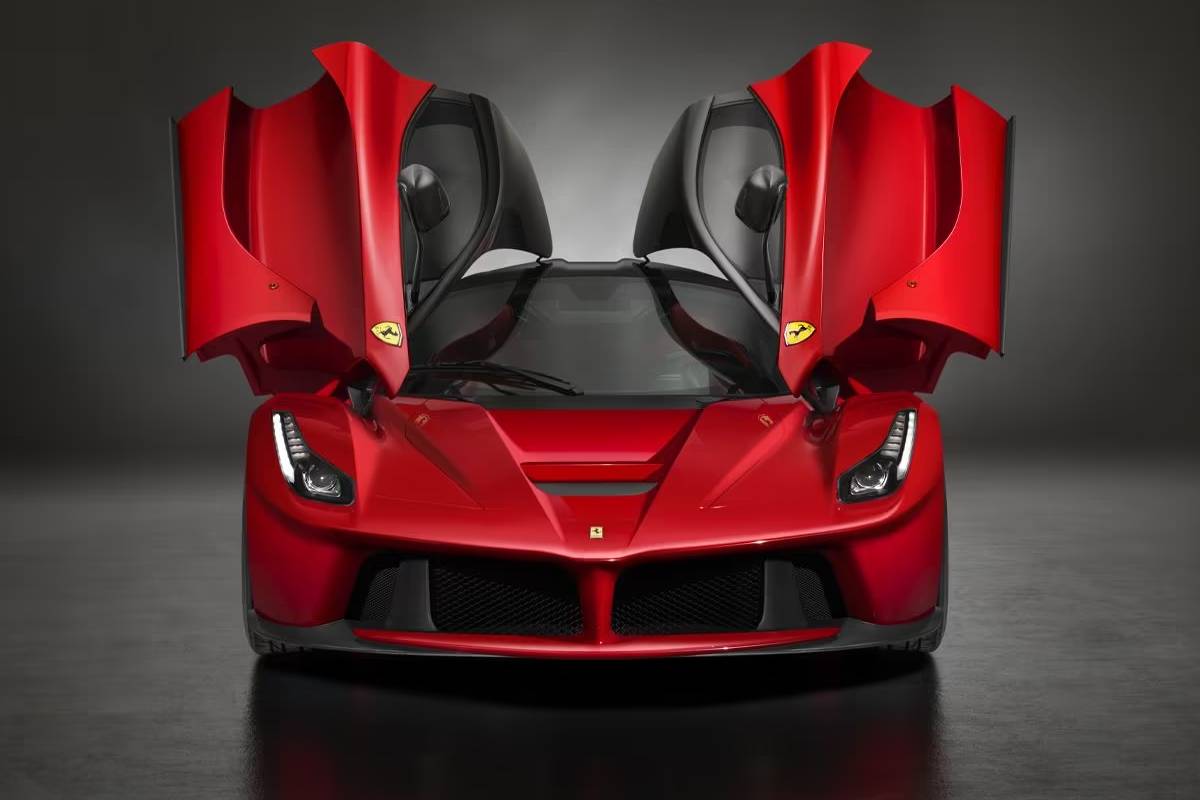 سيارات فيراري