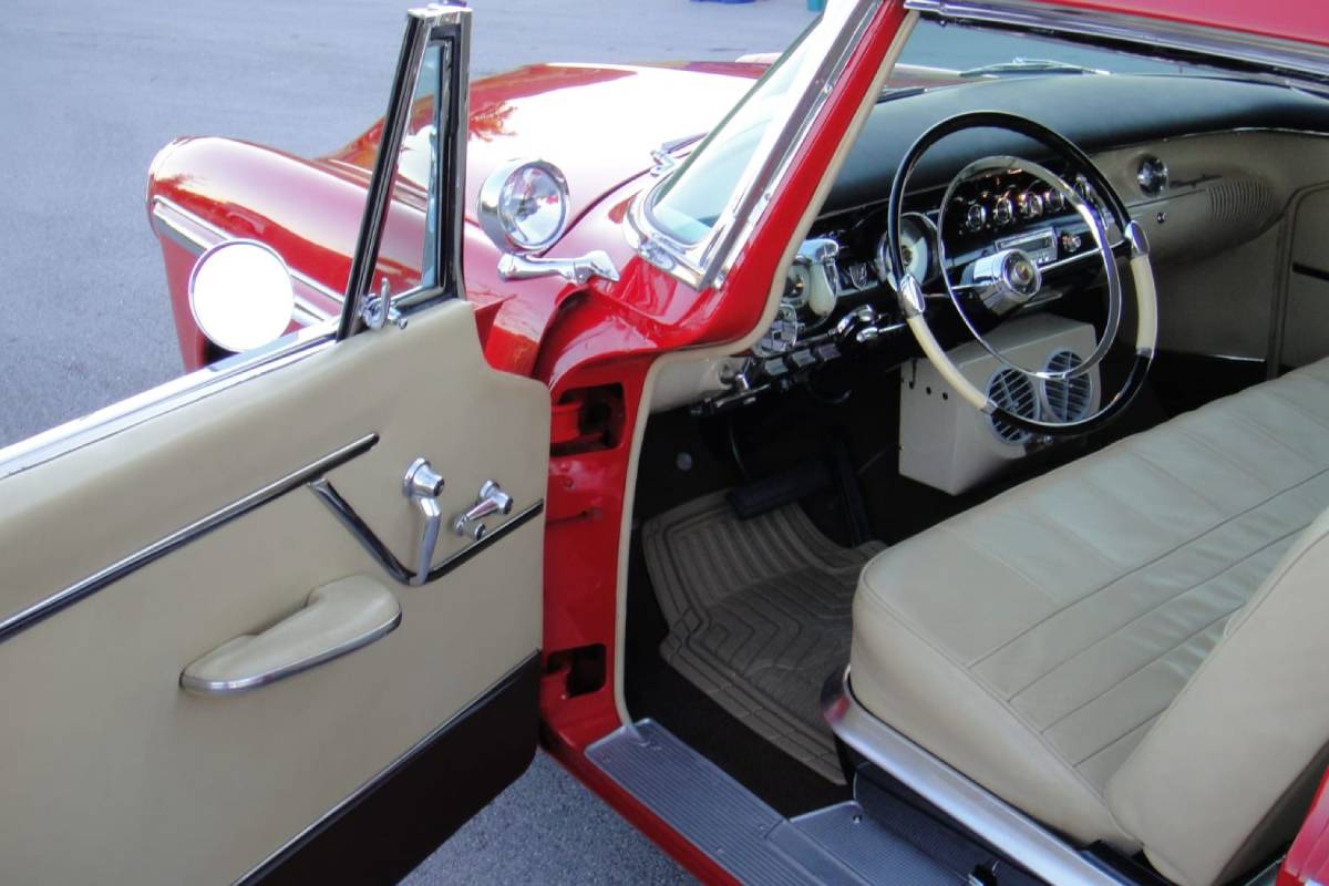 كراسلر 300 بي