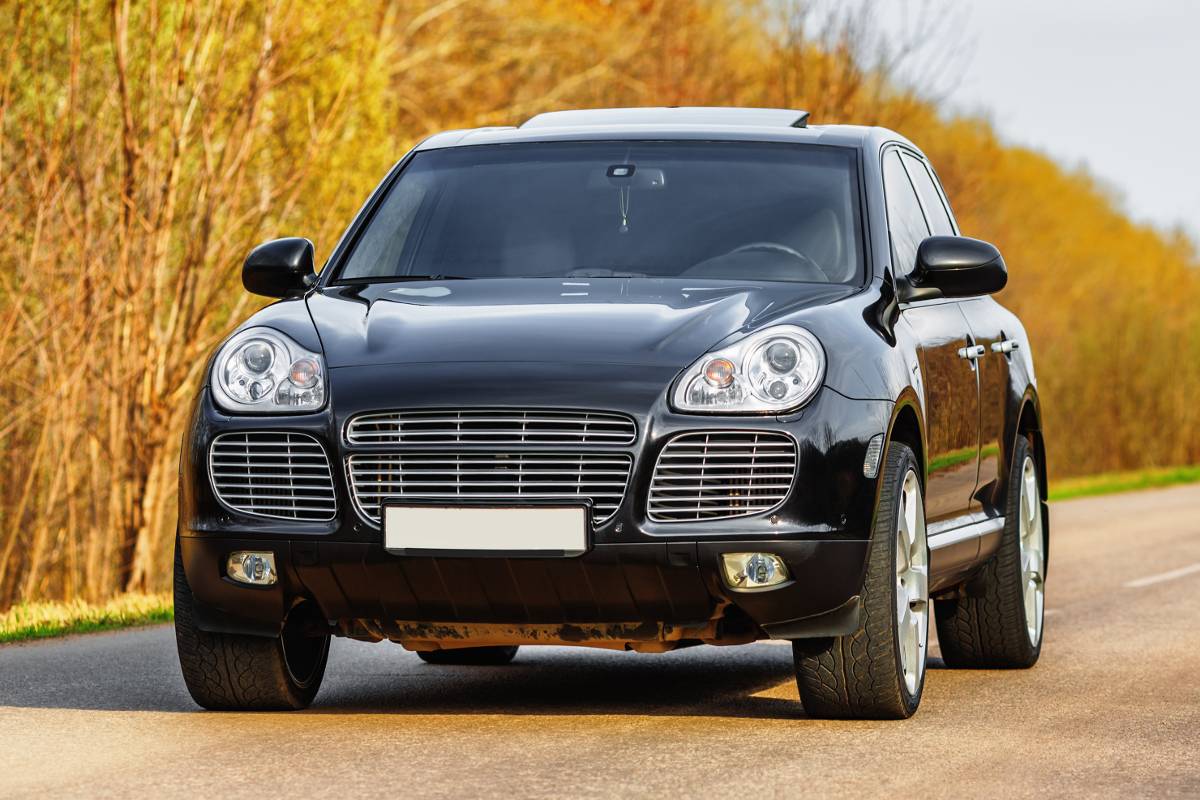 السيارات البيضاء