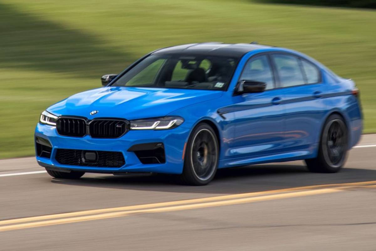 سيارات اندرو تيت