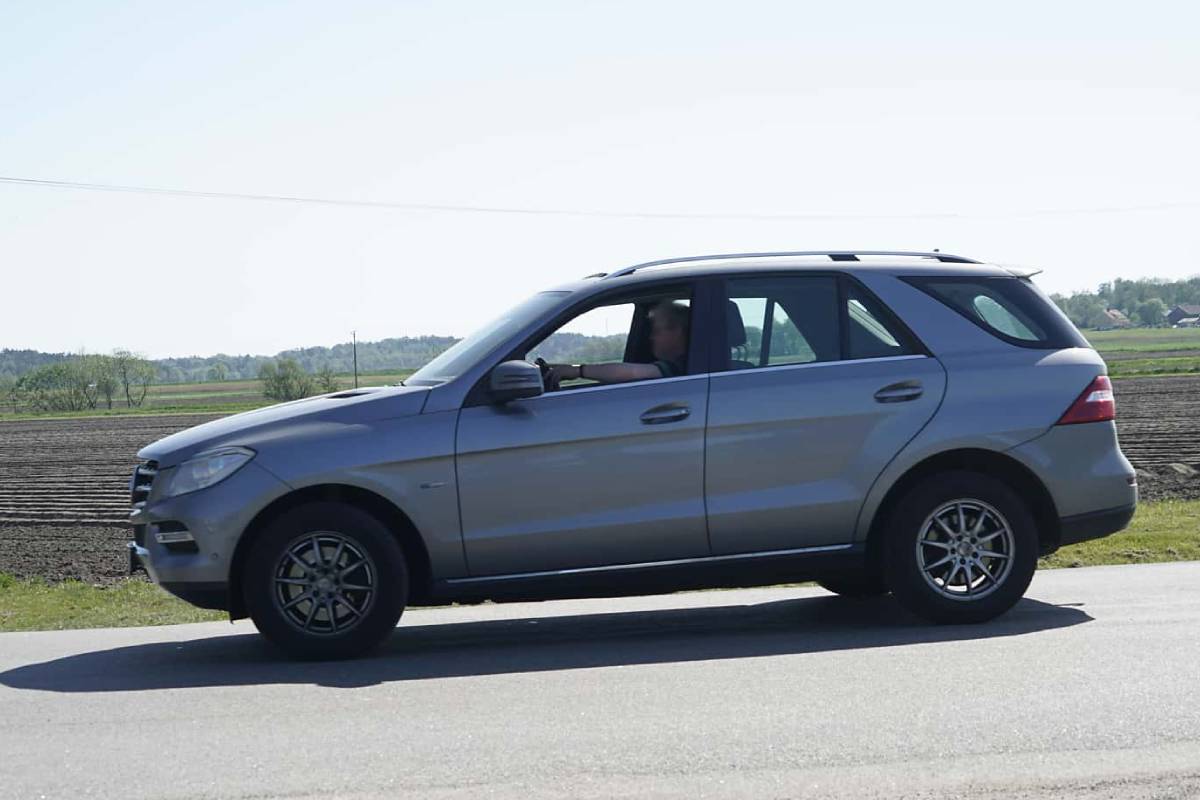 سيارات سلمى حايك