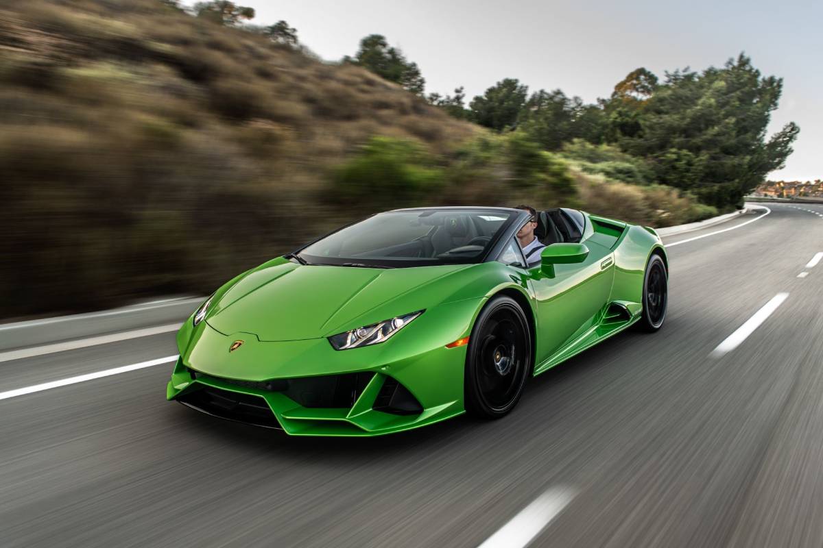 سيارات اندرو تيت