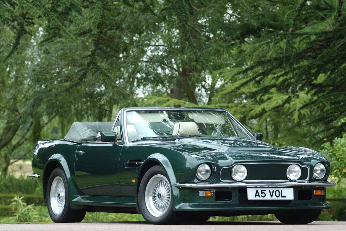 سيارات الملك تشارلز