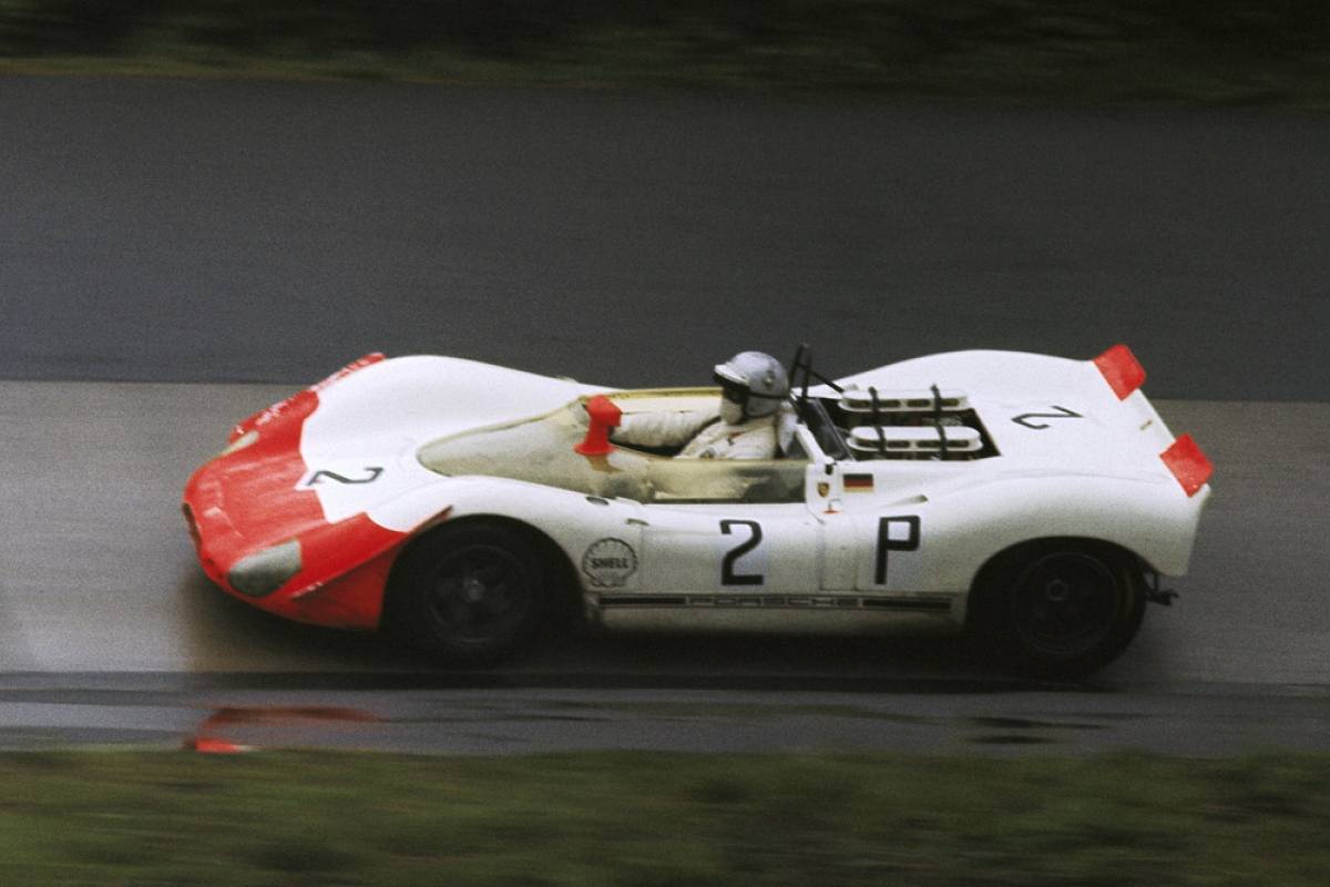 سيارات بورشه