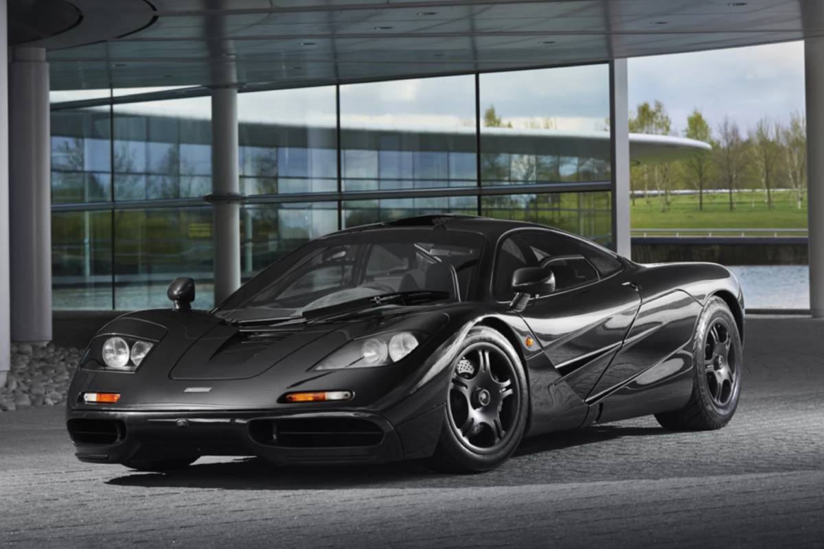 سيارة ايلون ماسك