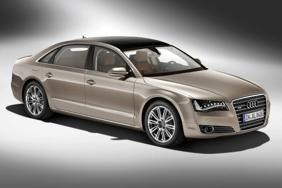 سيارات انجيلينا جولي