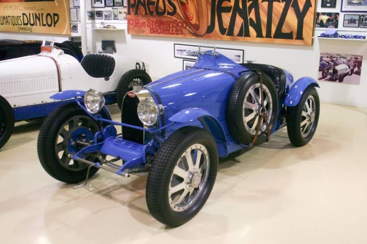 سيارات بوجاتي