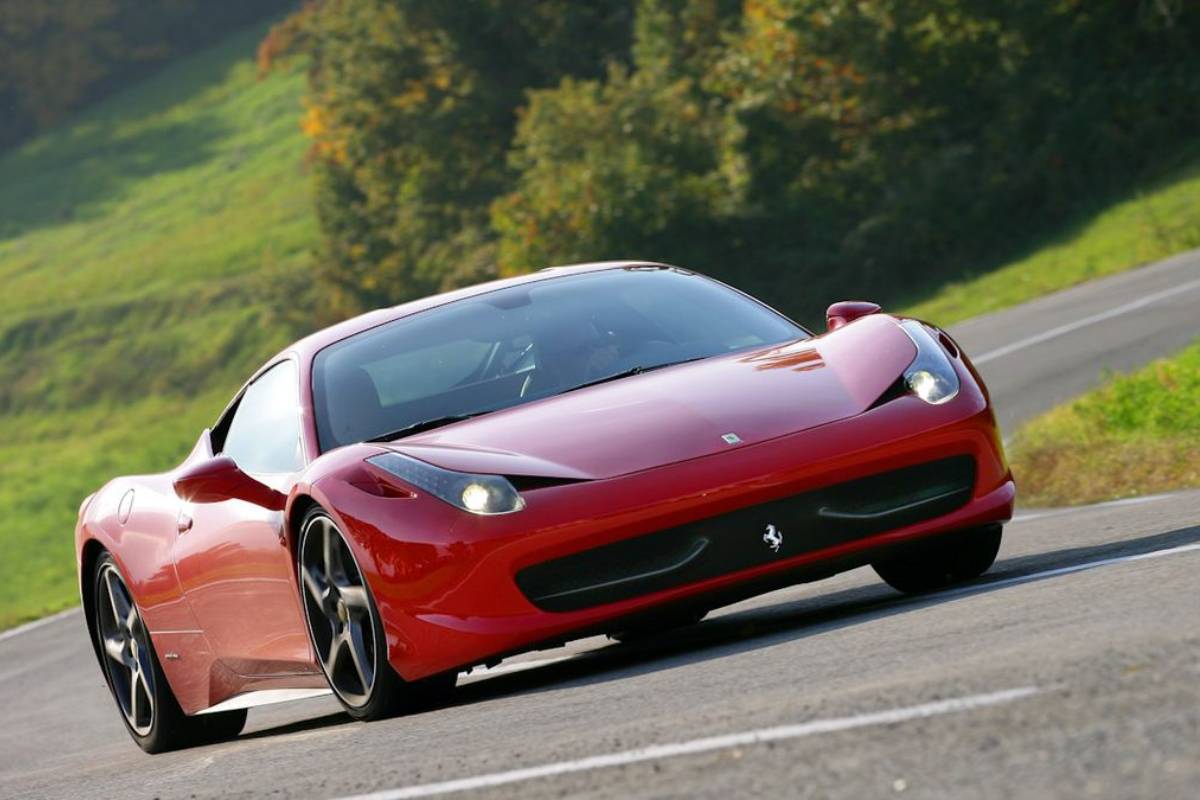 سيارات كيم كارداشيان