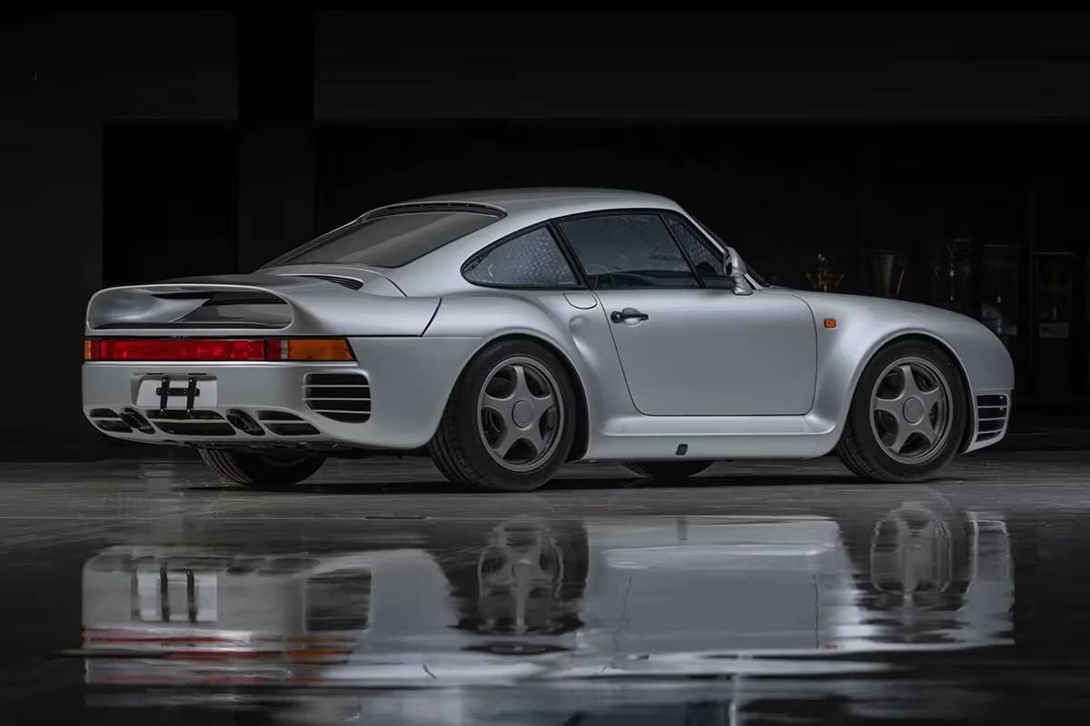 سيارة بورشه