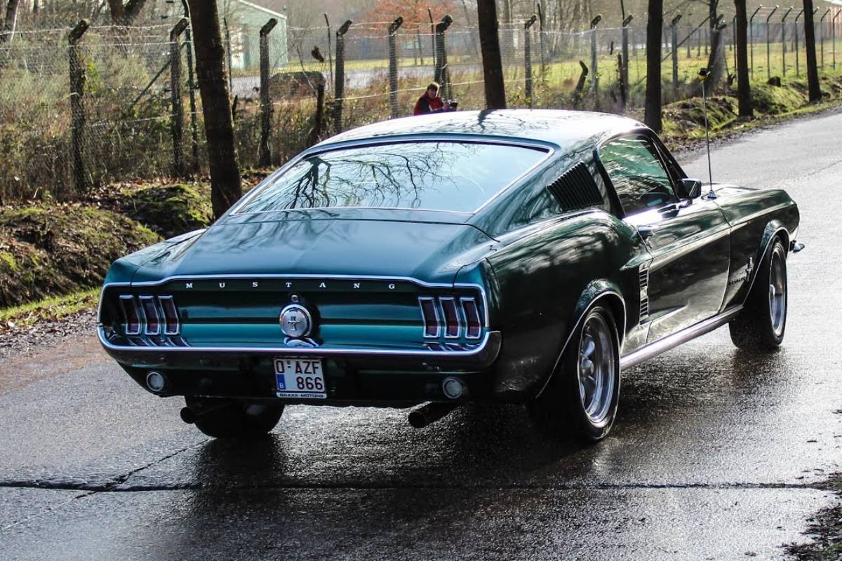 سيارات كلاسيكية