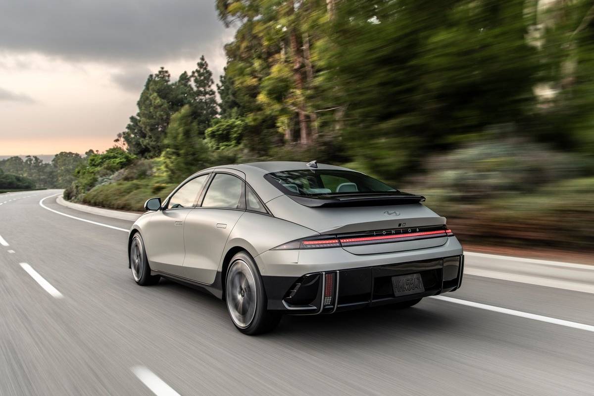 هيونداي ايونيك 6 2023