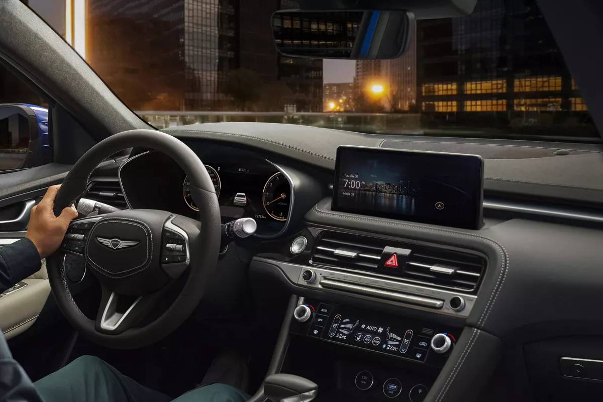 جينيسيس G70 2024