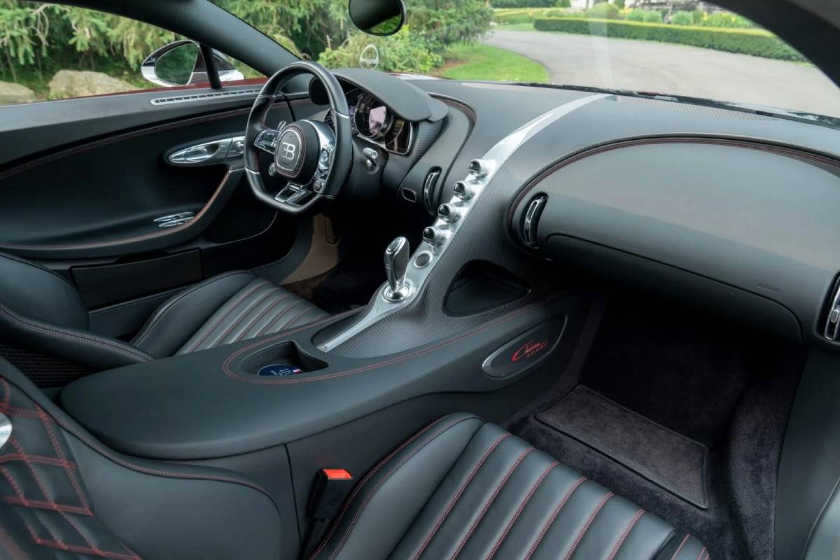 بوجاتي شيرون سبورت