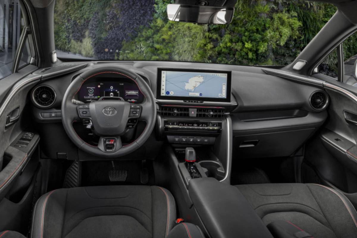 تويوتا سي اتش ار