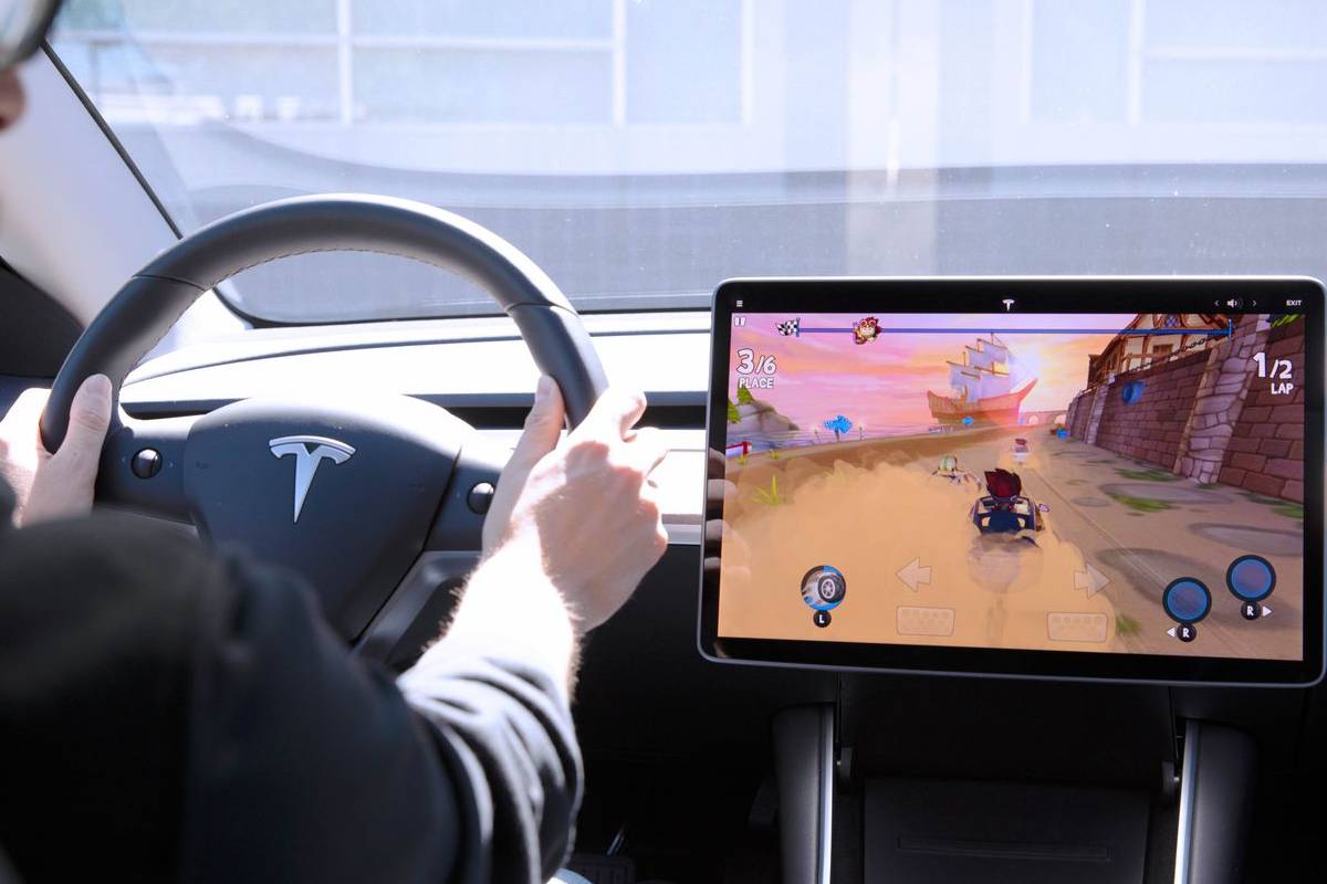 سيارات تسلا