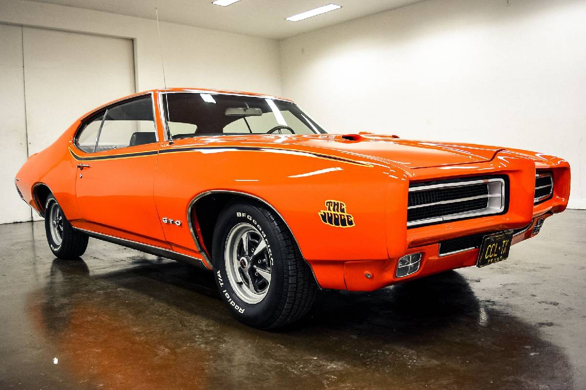 سيارات كلاسيكية