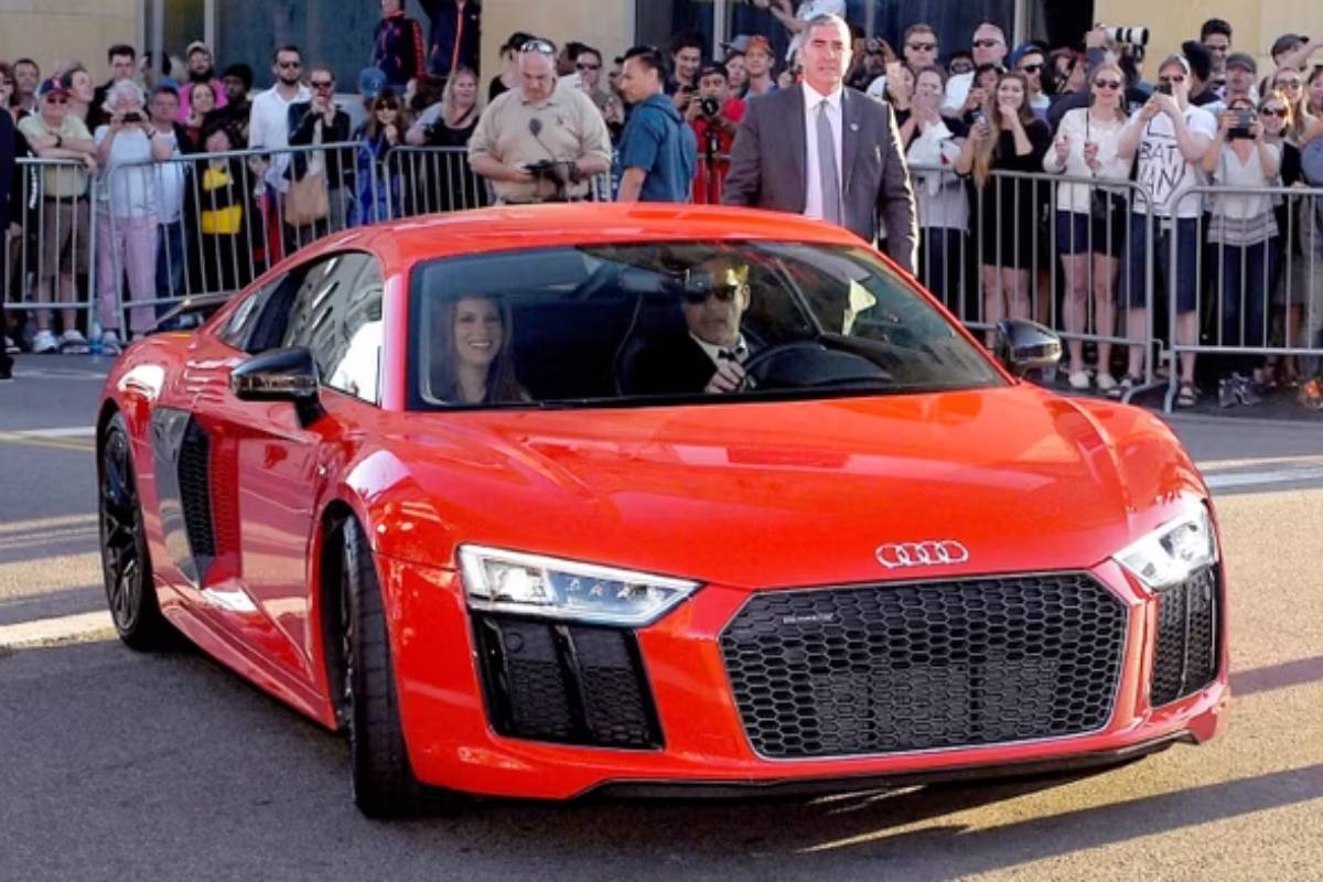 سيارات ممثلين