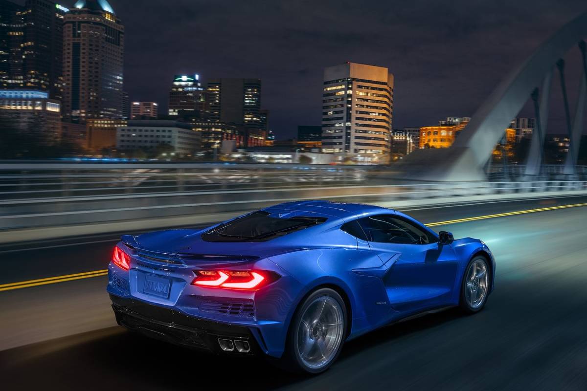 شيفروليه كورفيت 2024