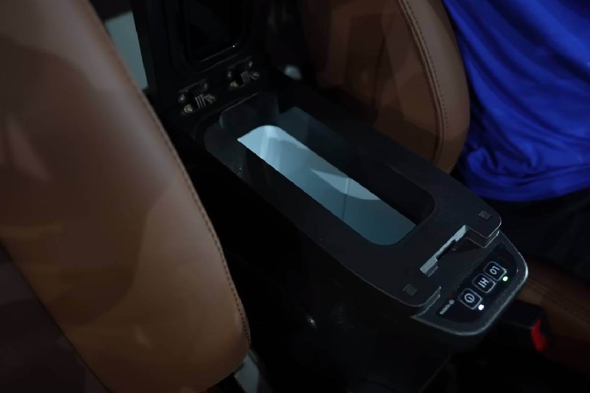 تويوتا لاندكروزر 70 2024