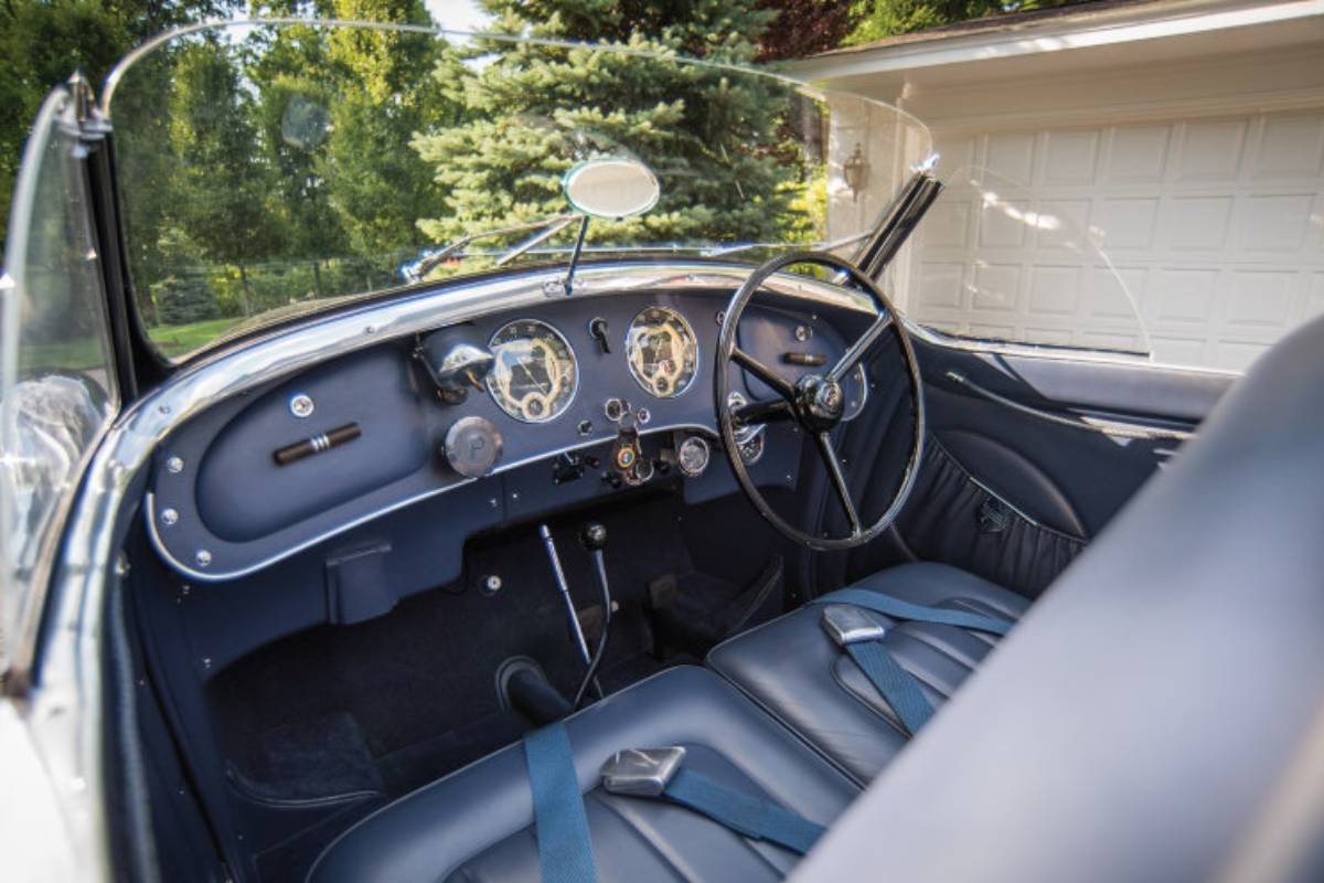 سيارات كلاسيكية