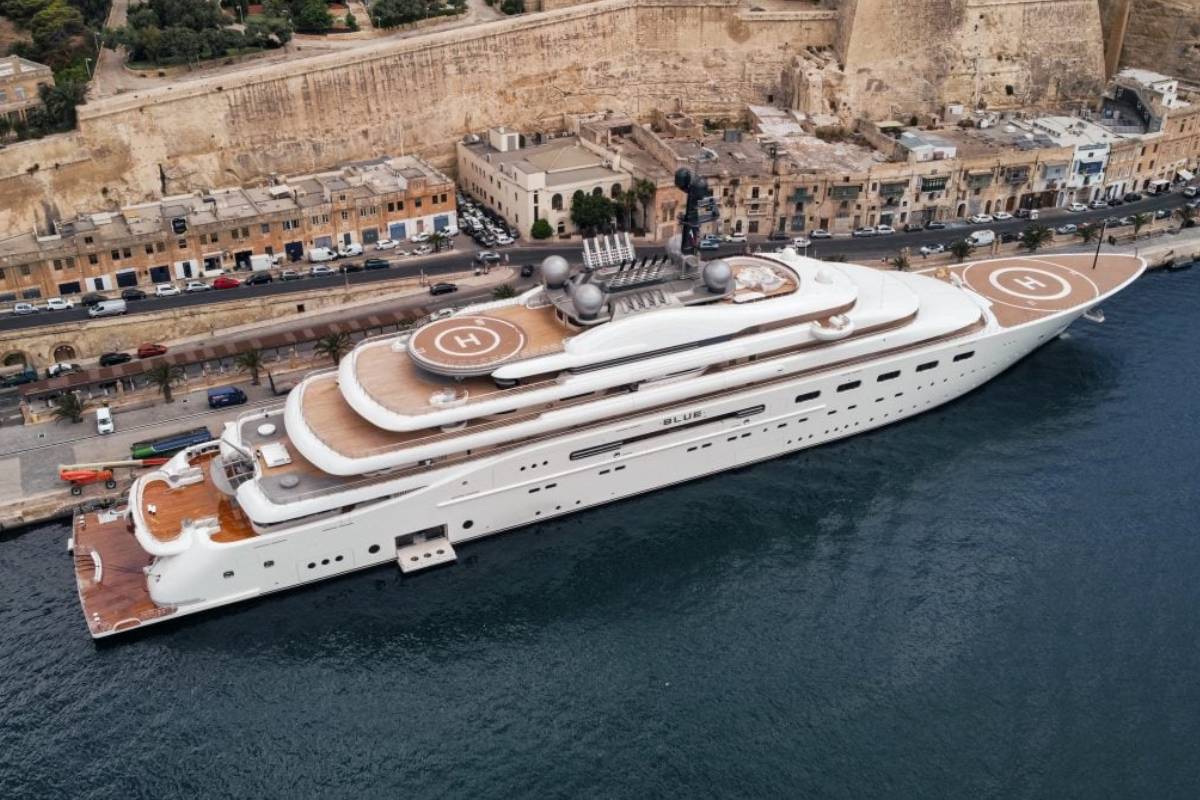 اكبر اليخوت