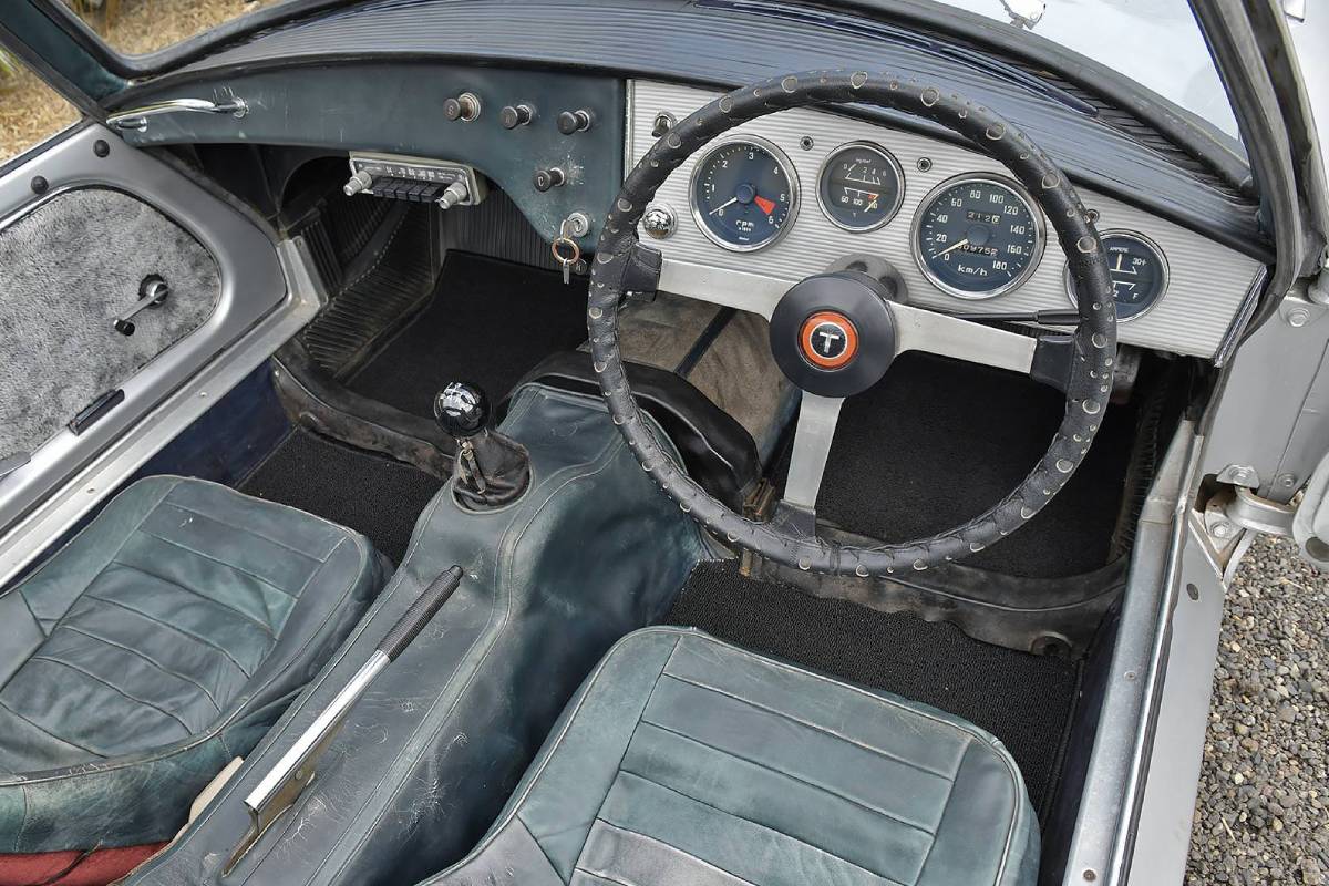 تويوتا سبورتس 800