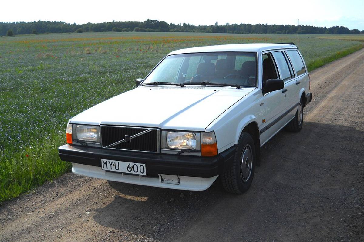 سيارات فولفو