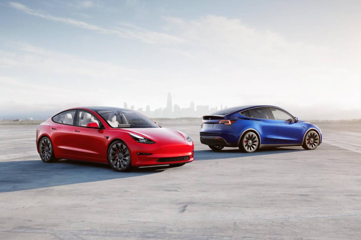 سيارات تسلا