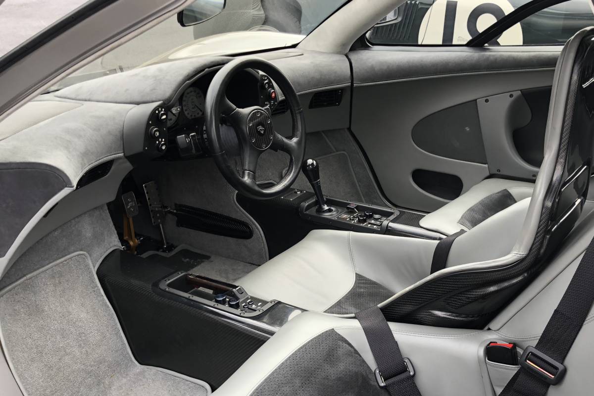 ماكلارين اف 1