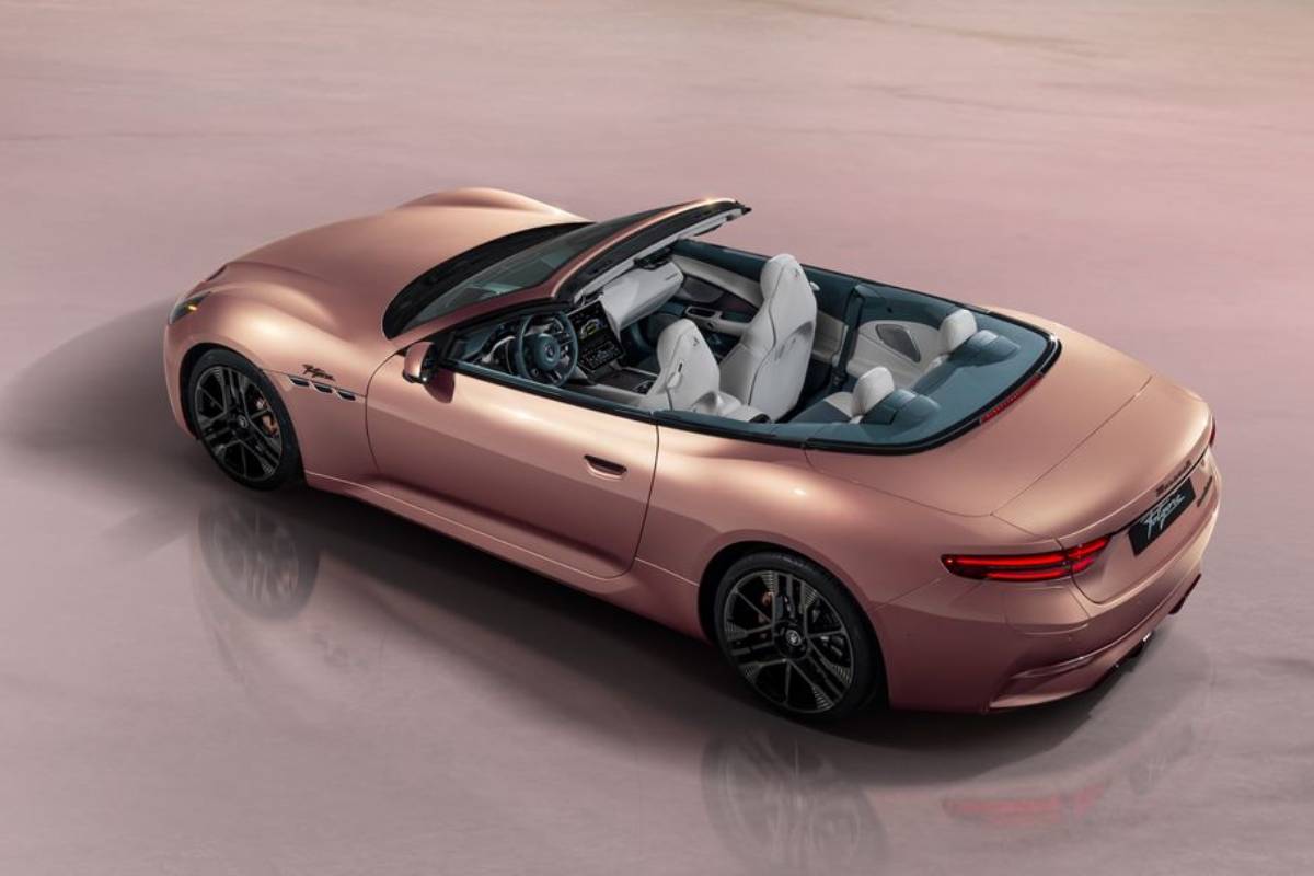 مازيراتي جران كابريو فولجوري 2025